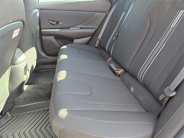 Photo of 2025 Gray Pearl Hyundai ELANTRA HEV