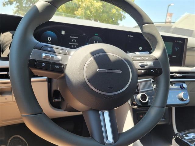 Photo of 2025 Shimmering Silver Hyundai TUCSON Hybrid