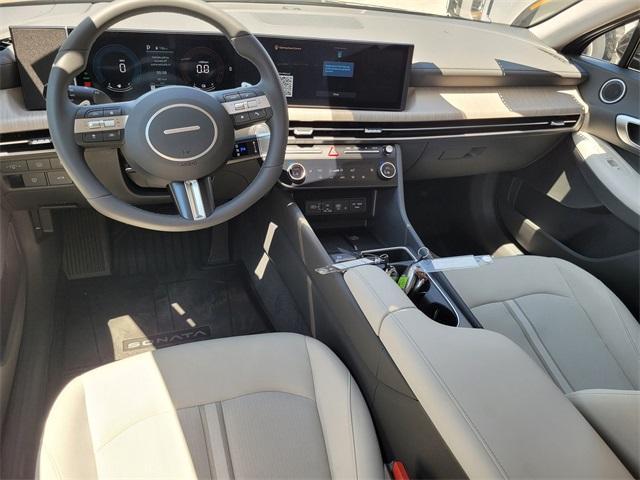 Photo of 2025 Carbon Blue Hyundai SONATA Hybrid