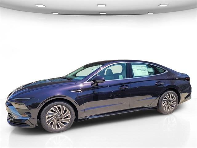 Photo of 2025 Carbon Blue Hyundai SONATA Hybrid