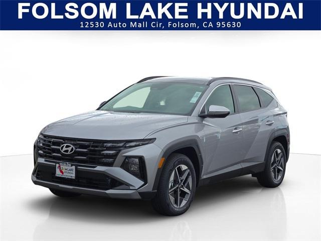 Photo of 2025 Shimmering Silver Hyundai TUCSON Hybrid