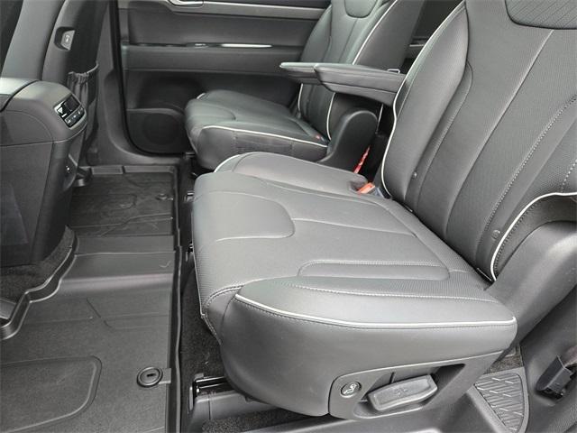 Photo of 2025 Abyss Black Pearl Hyundai PALISADE