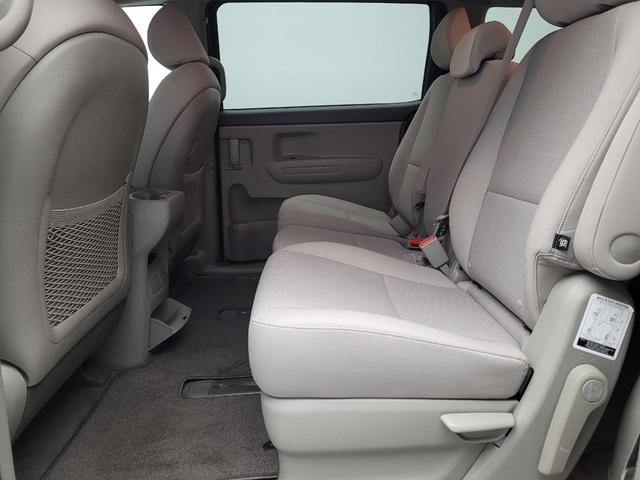 Photo of 2017 Midnight Sapphire Kia Sedona