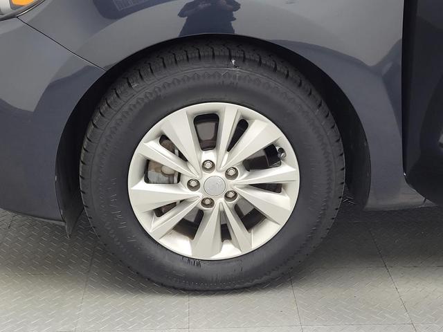 Photo of 2017 Midnight Sapphire Kia Sedona