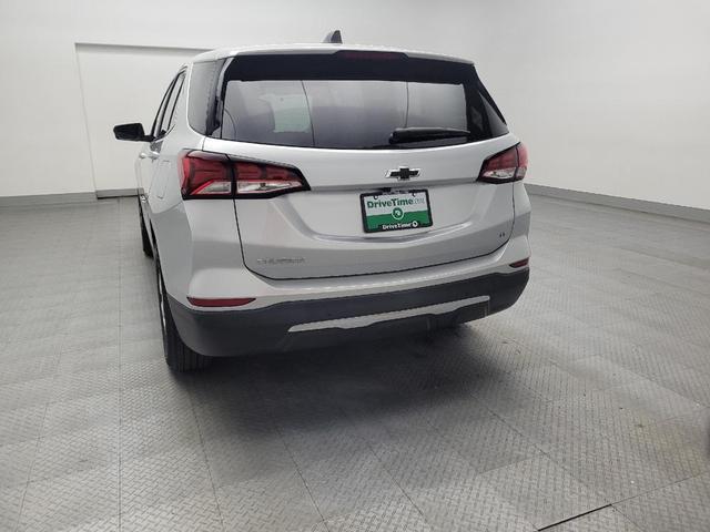 Photo of 2022 Silver Ice Metallic Chevrolet Equinox