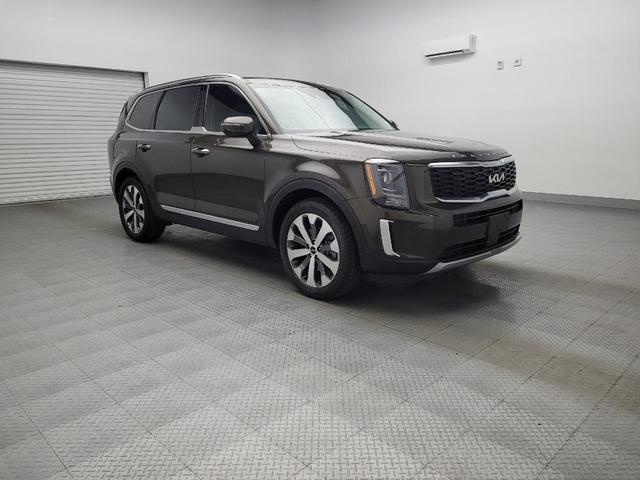 Photo of 2022 Dark Moss Kia Telluride