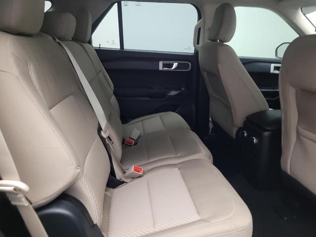 Photo of 2021 Iconic Silver Metallic Ford Explorer