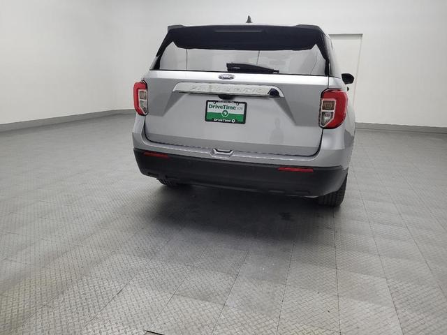 Photo of 2021 Iconic Silver Metallic Ford Explorer