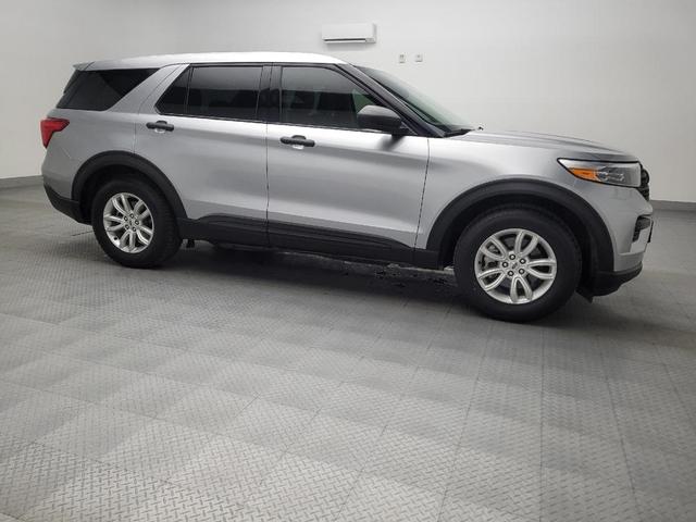 Photo of 2021 Iconic Silver Metallic Ford Explorer
