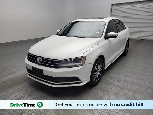 Photo of 2017 White Volkswagen Jetta