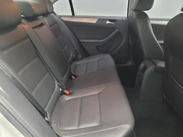 Photo of 2017 White Volkswagen Jetta