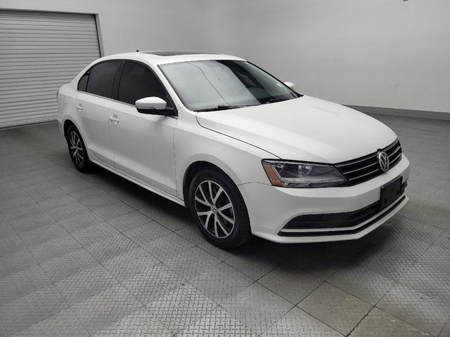 Photo of 2017 White Volkswagen Jetta