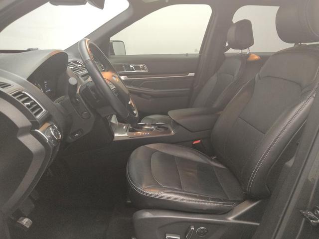 Photo of 2017 Magnetic Metallic Ford Explorer
