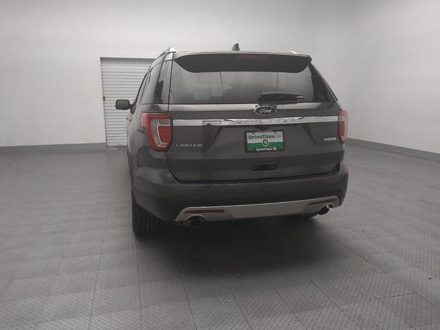 Photo of 2017 Magnetic Metallic Ford Explorer