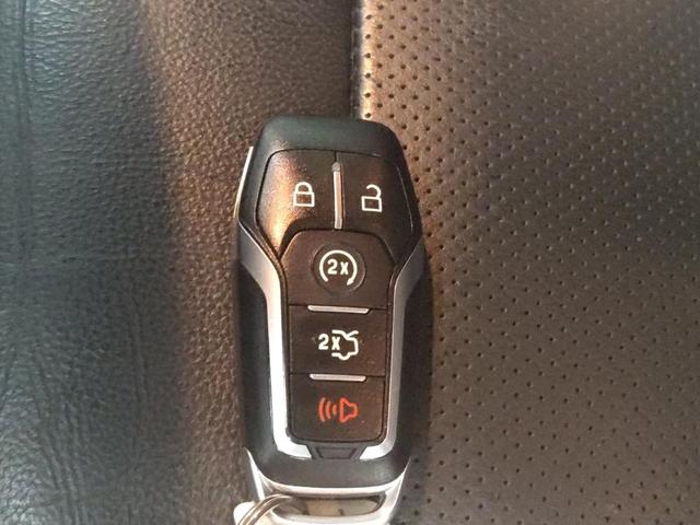 Photo of 2017 Magnetic Metallic Ford Explorer