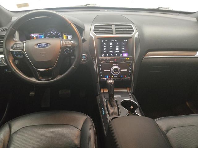 Photo of 2017 Magnetic Metallic Ford Explorer