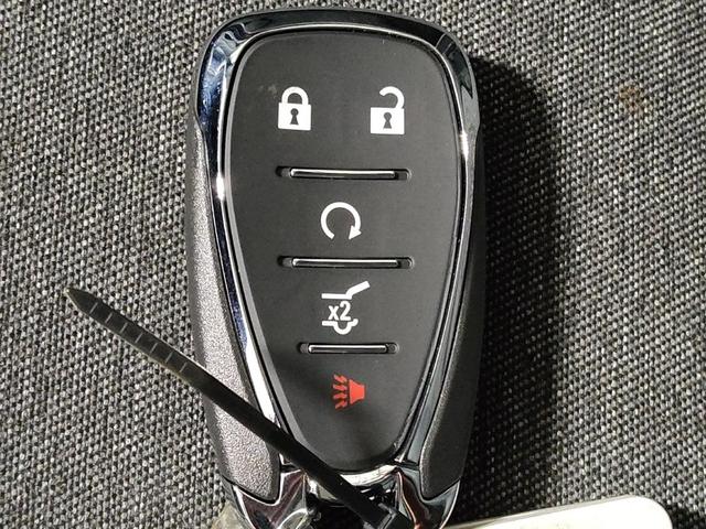 Photo of 2024 Mosaic Black Metallic Chevrolet Equinox