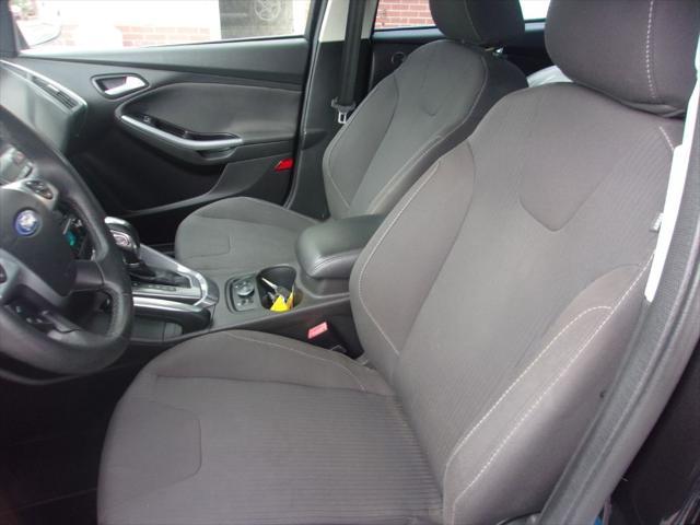 Photo of 2012 BLACK Ford Focus