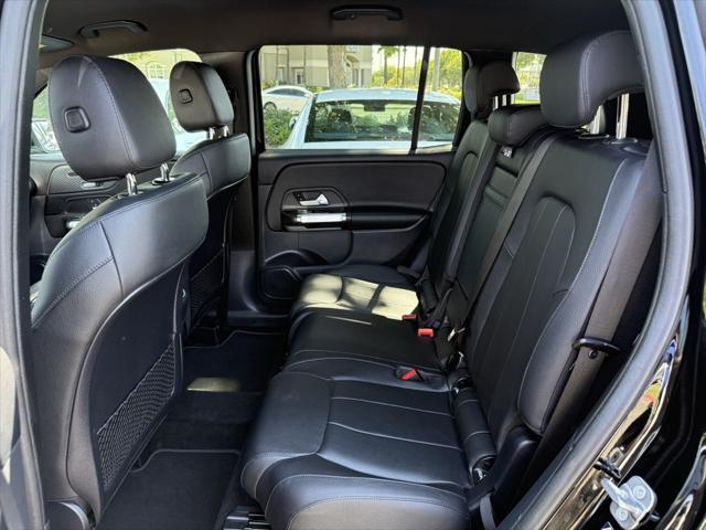Photo of 2025 Night Black Mercedes-Benz GLB 250