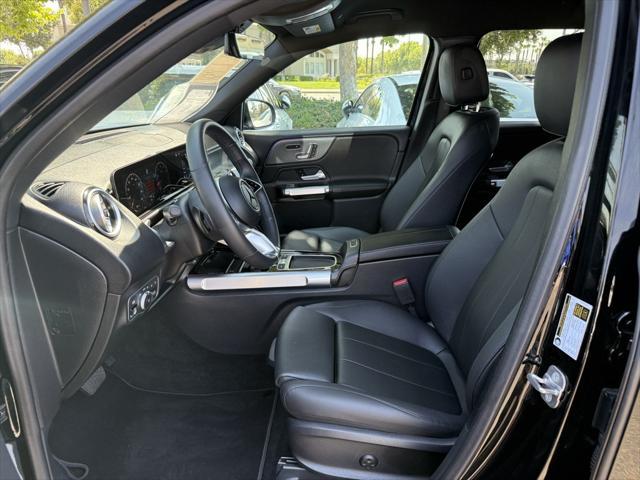Photo of 2025 Night Black Mercedes-Benz GLB 250