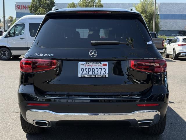 Photo of 2025 Night Black Mercedes-Benz GLB 250