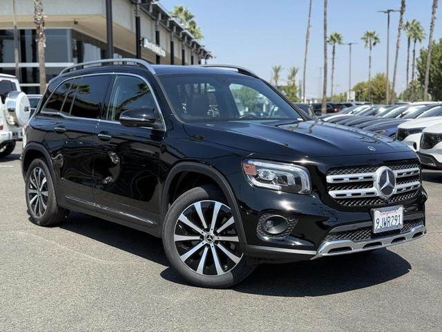 Photo of 2023 Black Mercedes-Benz GLB 250