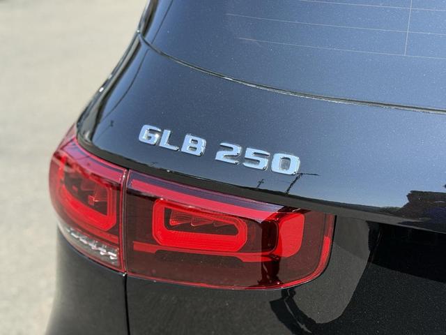 Photo of 2023 Black Mercedes-Benz GLB 250