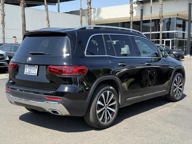 Photo of 2023 Black Mercedes-Benz GLB 250