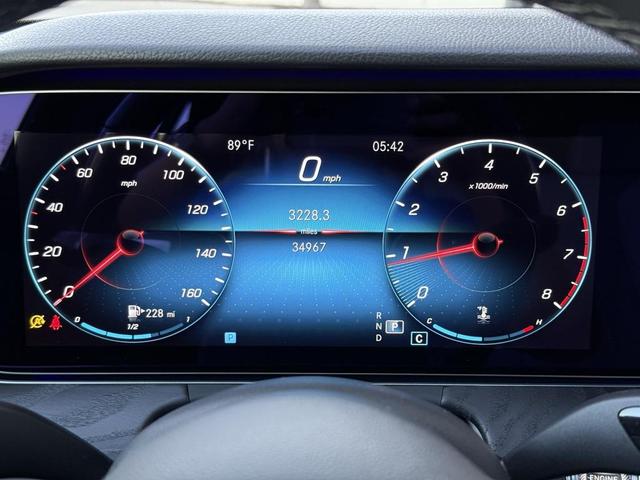 Photo of 2021 Blue Mercedes-Benz E-Class