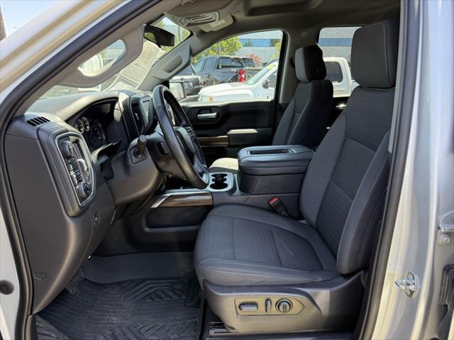 Photo of 2022 Silver Ice Metallic Chevrolet Silverado 1500
