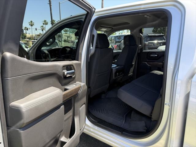 Photo of 2022 Silver Ice Metallic Chevrolet Silverado 1500