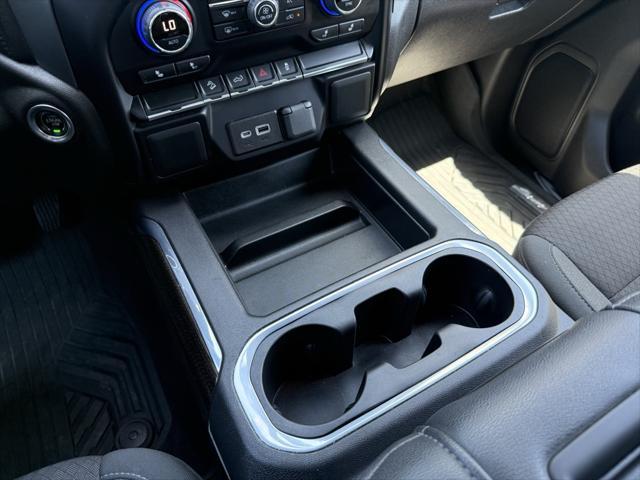 Photo of 2022 Silver Ice Metallic Chevrolet Silverado 1500