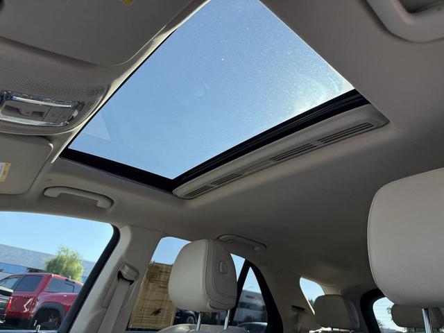 Photo of 2022 Polar White Mercedes-Benz GLE 350