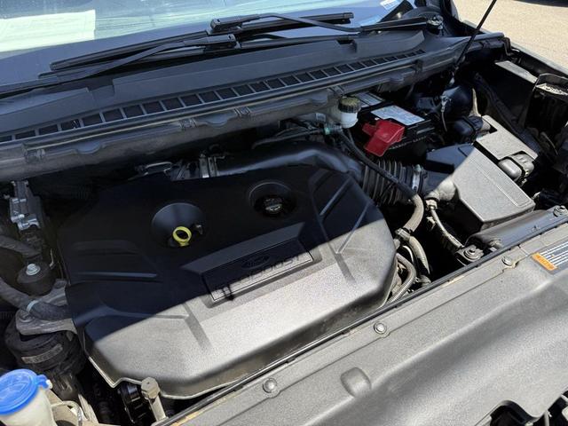 Photo of 2018 MAGNETIC METALLIC Ford Edge