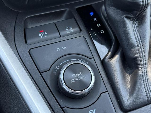 Photo of 2024 Magnetic Gray Metallic Toyota RAV4 Hybrid