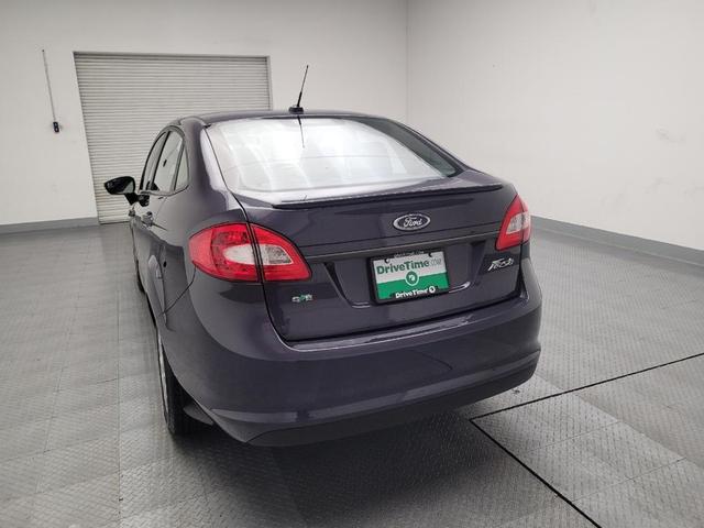 Photo of 2013 Violet Grey Metallic Ford Fiesta