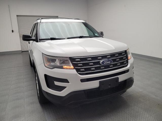 Photo of 2017 Oxford White Ford Explorer