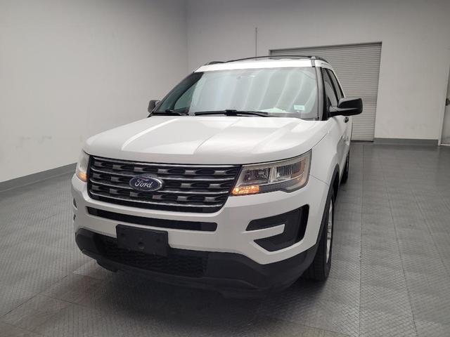 Photo of 2017 Oxford White Ford Explorer