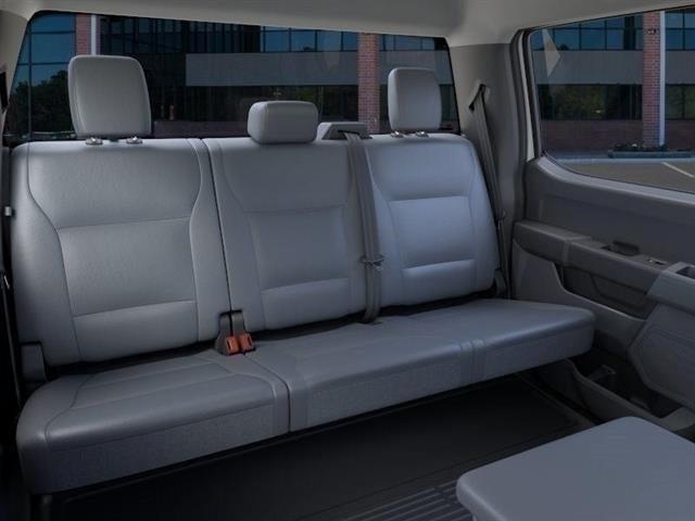 Photo of 2025 Oxford White Ford F-250
