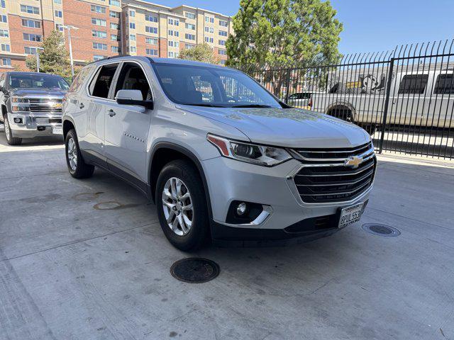 Photo of 2020 Silver Ice Metallic Chevrolet Traverse