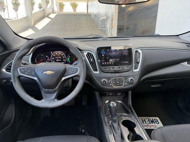 Photo of 2019 Silver Ice Metallic Chevrolet Malibu Hybrid