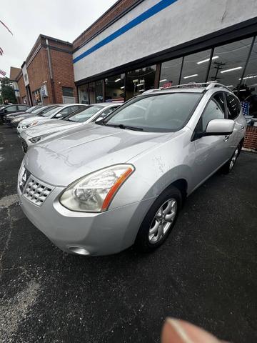 Photo of 2010 Silver Ice Nissan Rogue