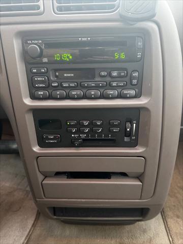 Photo of 2001 True Blue Clearcoat Metallic Mercury Villager