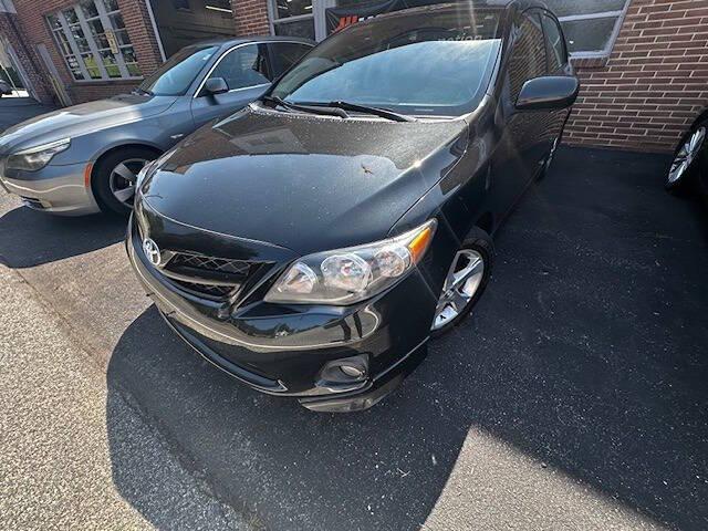 Photo of 2011 Black Sand Pearl Toyota Corolla