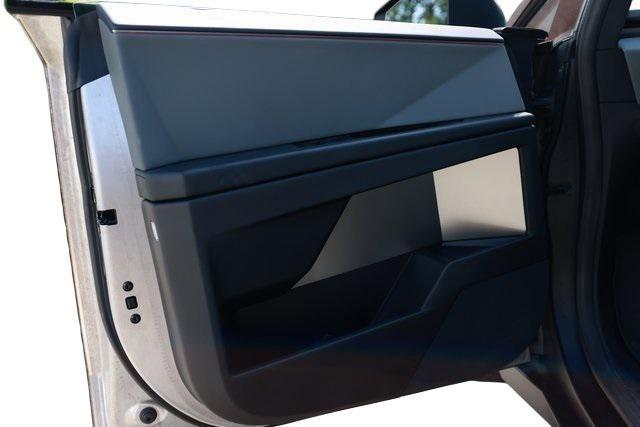 Photo of 2024 Silver Tesla Cybertruck