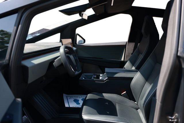 Photo of 2024 Silver Tesla Cybertruck