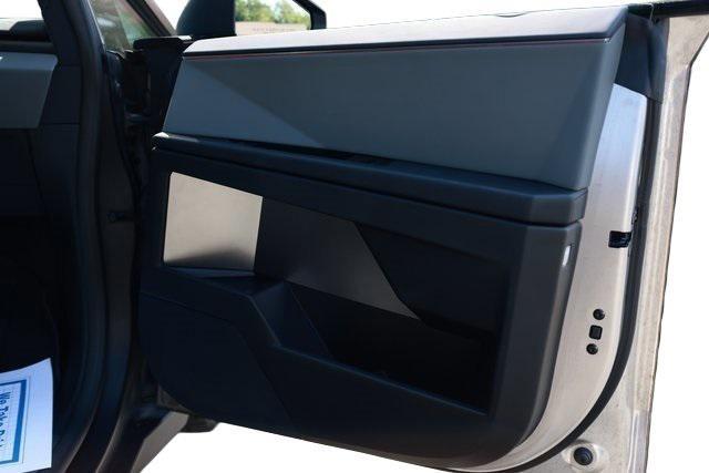 Photo of 2024 Silver Tesla Cybertruck
