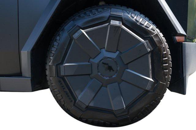 Photo of 2024 Silver Tesla Cybertruck