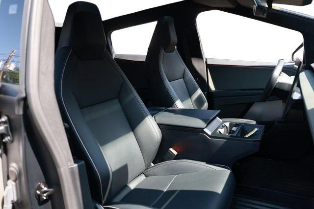 Photo of 2024 Silver Tesla Cybertruck