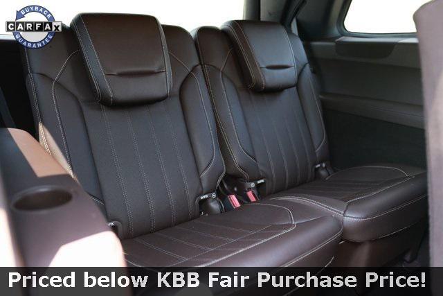 Photo of 2018 White Mercedes-Benz GLS 450